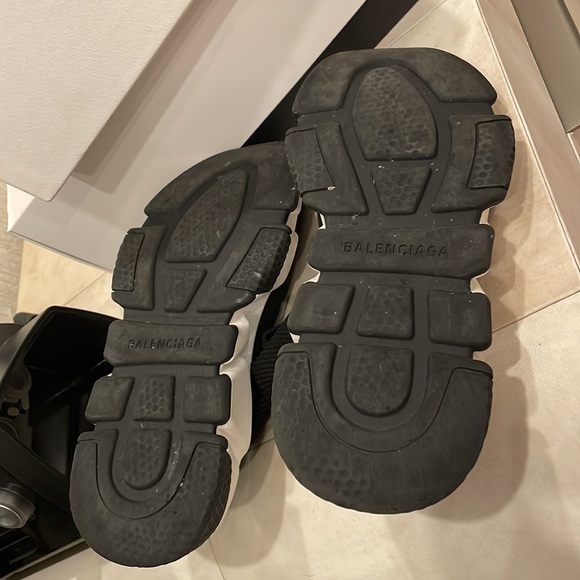 BALENCIAGA BLACK AND WHITE SOCK SNEAKER - Picture 6 of 8